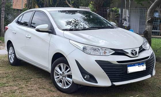 TOYOTA YARIS 1.5 16V FLEX SEDAN XL MULTIDRIVE